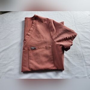 Small FIGS Muave Caterina Top